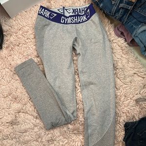 Gymshark dry moisture management leggings purple waistband light grey